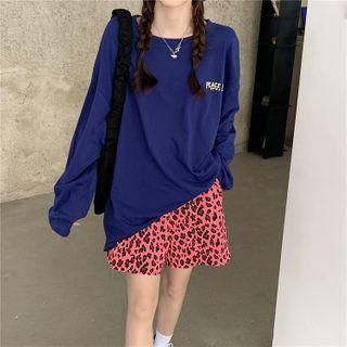 Printed Long-sleeve T-shirt / High-waist Leopard Printed Shorts