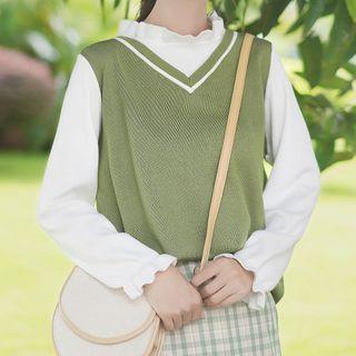 Ruffled Collar Knit Top