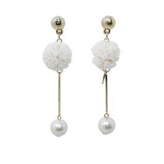 Pompom Drop Earrings (white) One Size