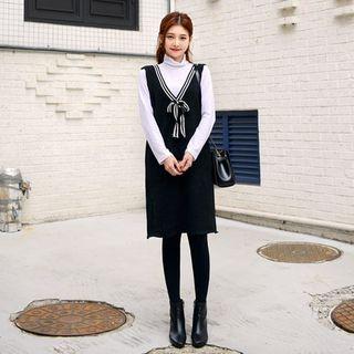 Deep V-neck Sleeveless Berriboned Knit Dress