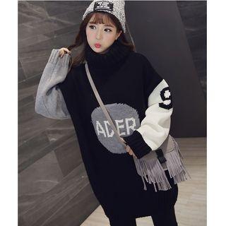 Lettering Color Panel Long Sweater