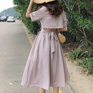 Short-sleeve Plaid Open-back Midi A-line Dress