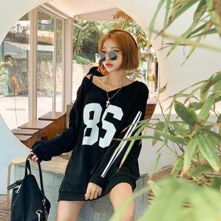 Wide V-neck Printed Sweatshirt