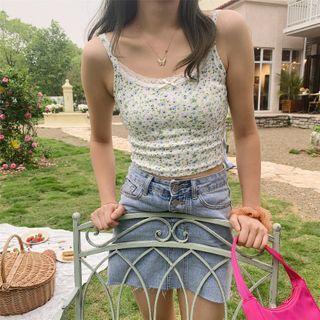 Lace Trim Floral Cropped Camisole Top
