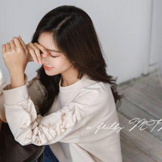 Ruffle-trim Loose-fit Sweatshirt