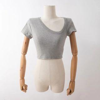 Short Sleeve Irregular Neckline Plain Cropped T-shirt