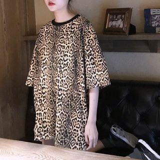 Leopard Patterned Elbow Sleeve T-shirt