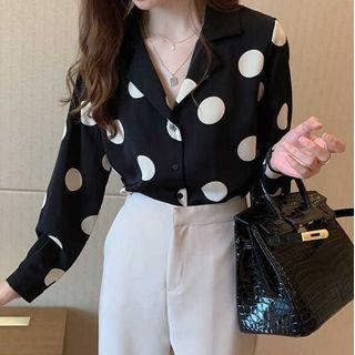 Elbow-sleeve V-neck Dotted Button-up Shirt