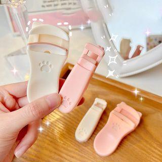 Set Of 2 : Cat Eyelash Curler