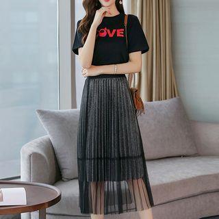 Set: Lettering Short-sleeve T-shirt + Accordion Pleat Skirt