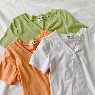 Short-sleeve Plain Button T-shirt