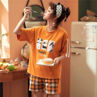 Loungewear Set: Short-sleeve Animal Print T-shirt + Plaid Shorts