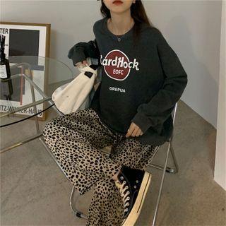 Lettering Sweatshirt / Leopard Print Wide Leg Pants