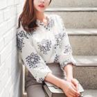 Single-breasted Long-sleeved Floral Print Crewneck Blouse