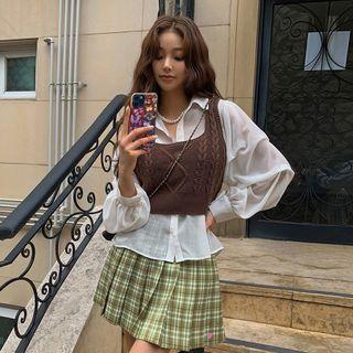 Sleeveless Cable-knit Crop Top