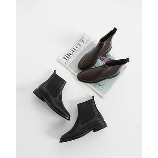 Flat-heel Short Chelsea Boots