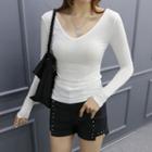 V-neck Slim-fit Colored T-shirt