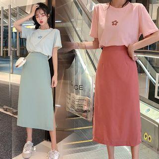 Set: Floral Short-sleeve T-shirt + Slit-side Midi Straight Skirt