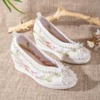 Faux Pearl Embroidered Wedge-heel Hanfu Shoes
