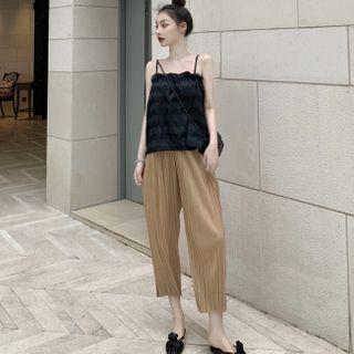 Ruffled Camisole Top / Cropped Straight-cut Pants