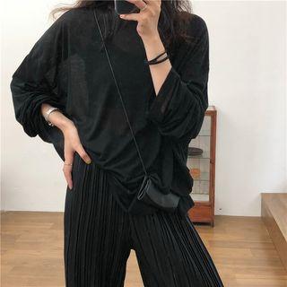 Long-sleeve Plain T-shirt / High-waist Pleated Wide-leg Pants