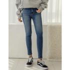 Plus Size Hidden Band-waist Skinny Jeans
