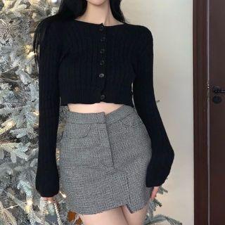 Ribbed Crop Cardigan / Asymmetrical Plaid Pencil Skirt