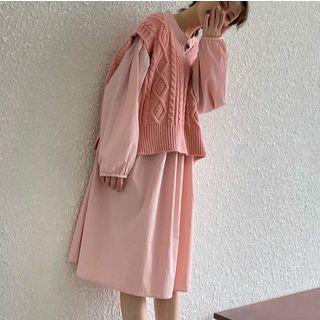 Knit Vest / Split-neck Long-sleeve Midi Shift Dress