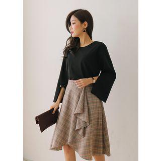 Round-neck Faux-pearl Button Slit-sleeve Top