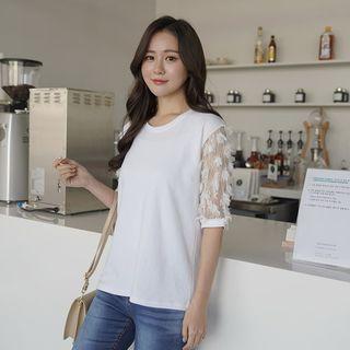Lace-sleeve Fringed-trim T-shirt