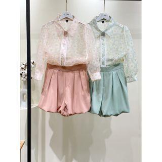Set: Flower Print 3/4-sleeve Blouse + Plain Shorts