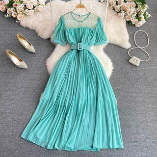 Short Sleeve Mesh Panel Pleated Maxi Dress