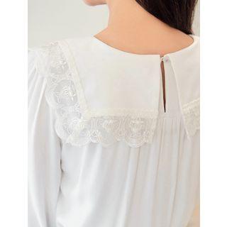 Plus Size Ribbon Lace Bertha-collar Blouse