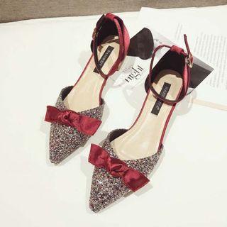 Bow Detail Glittered Pointed Pumps