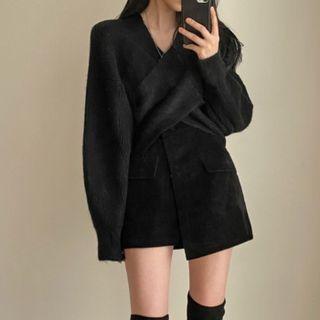 Lantern-sleeve V-neck Sweater / Mini Pencil Skirt