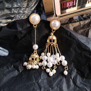 Non-matching Faux Pearl Tassel Earrings