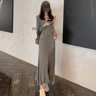 Sleeveless Slited U-neck Midi Dress / Light Cardigan