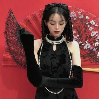Long Velvet Gloves Black - One Size