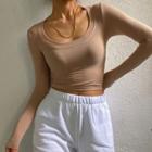Large Round-neck Long-sleeve Cropped Top