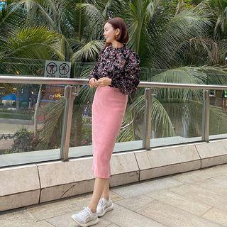 Dip-back Corduroy Pencil Skirt