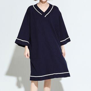 Contrast Trim V-neck Midi Knit Dress