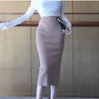 Plain Slit-back Knitted Midi Skirt