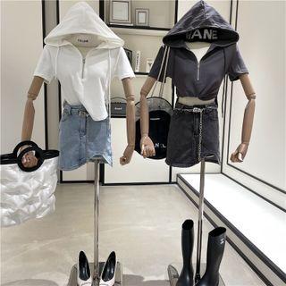 Short-sleeve Zipped Hooded T-shirt