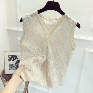 Lace Buttoned Vest / Short-sleeve Top