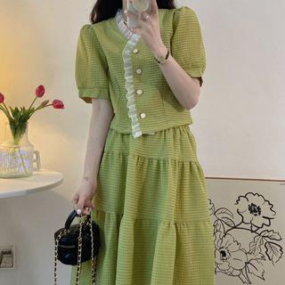Short-sleeve Frill Trim Gingham Check Blouse / Tiered Midi A-line Skirt