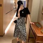 Set: Short Sleeve Daisy Print T-shirt + Printed A-line Skirt