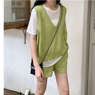 Set: Short-sleeve T-shirt + Vest + Wide-leg Shorts