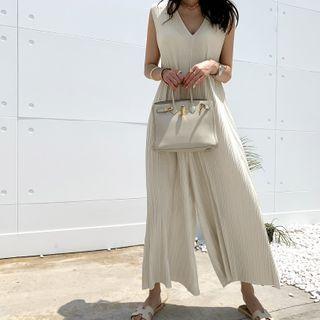 Sleeveless Pleated Culottes Jumpsuit