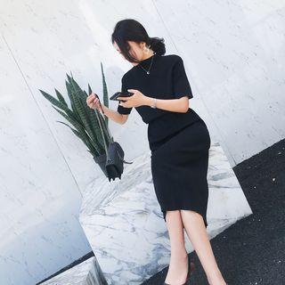 Short-sleeve Knit Midi Dress