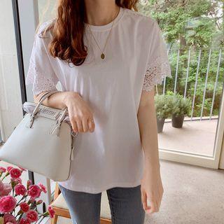 Round Neck Lace-detail T-shirt